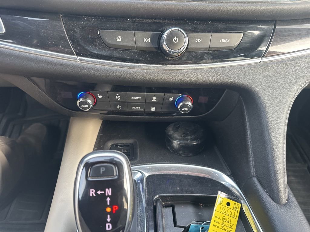 Used 2021 Buick Enclave Essence image 22