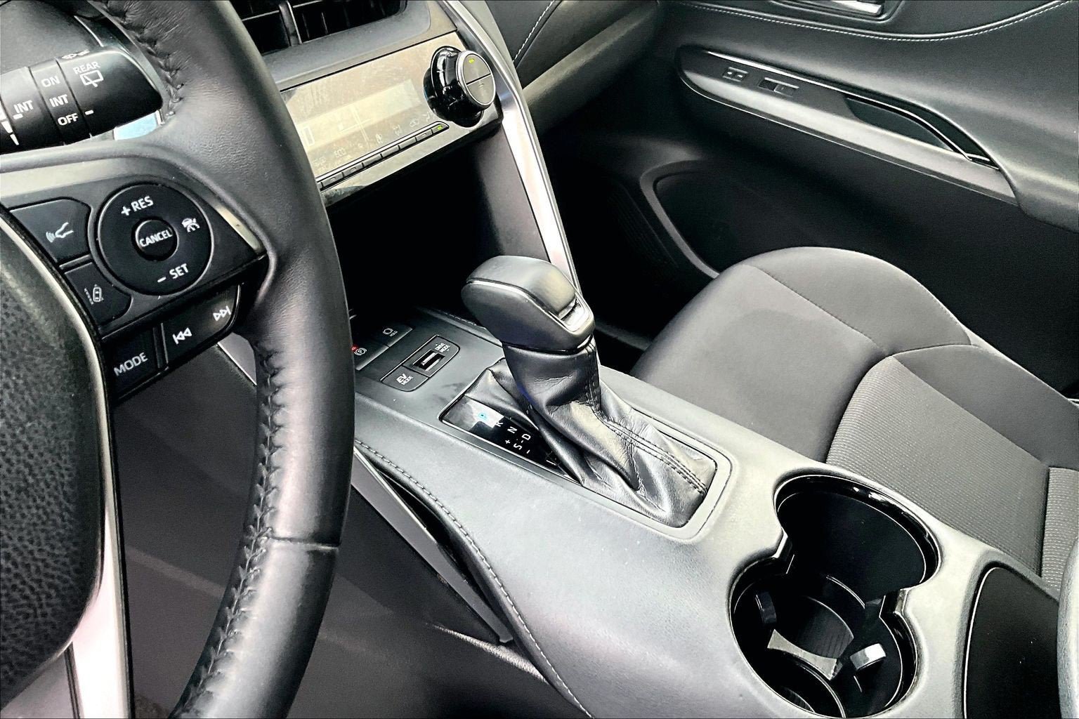 Used 2021 Toyota Venza LE AWD/4WD image 15