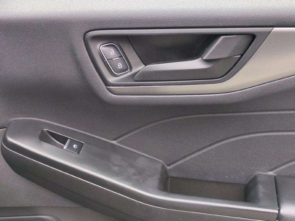 Used 2025 Ford Escape Active AWD/4WD image 33