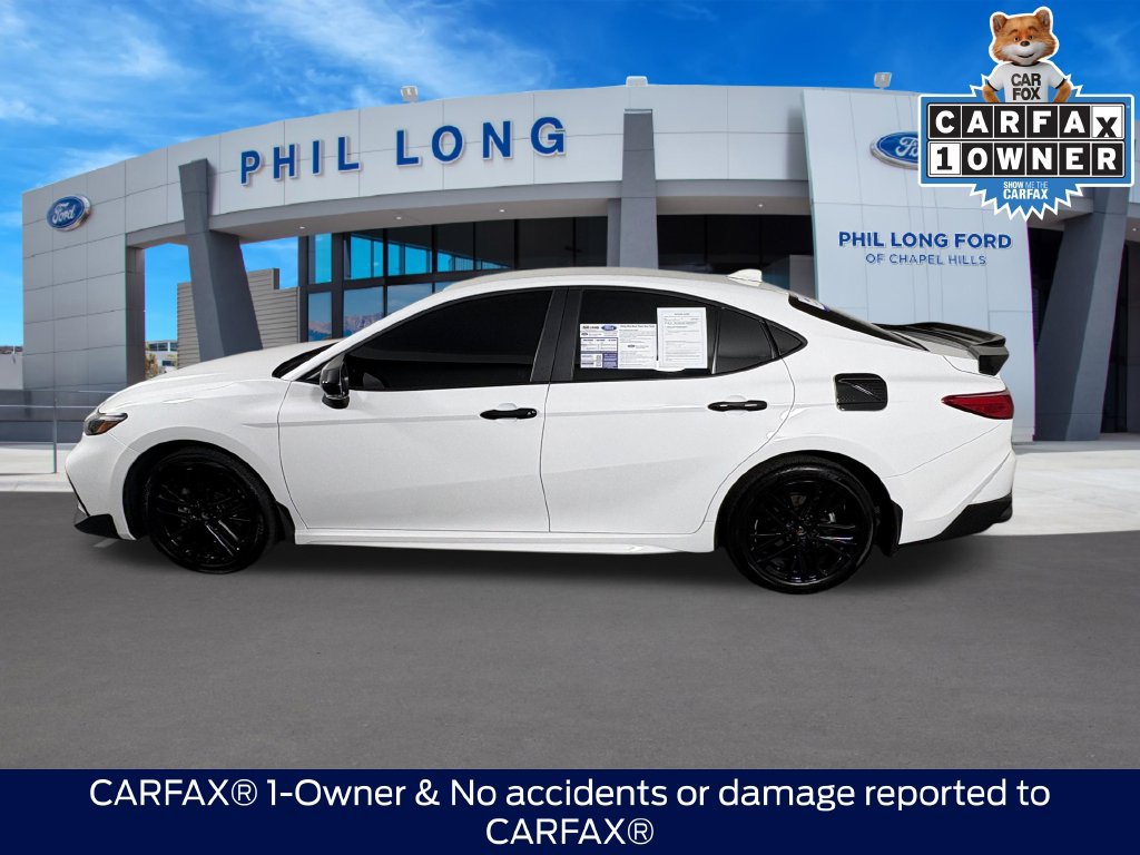 Used 2026 Toyota Camry SE AWD/4WD image 2