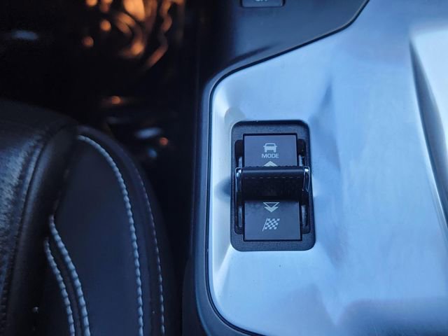 Used 2018 Jaguar E-PACE R-Dynamic SE image 26