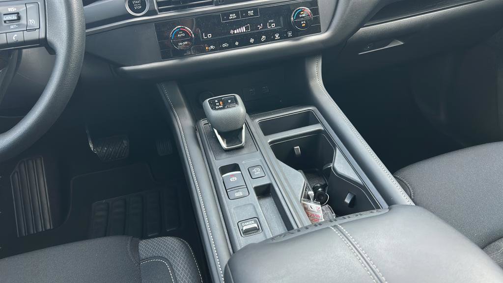 Used 2025 Nissan Pathfinder S FWD image 20