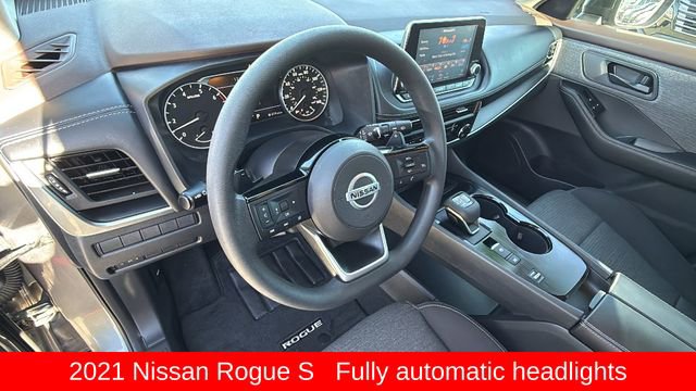 Used 2021 Nissan Rogue S image 10