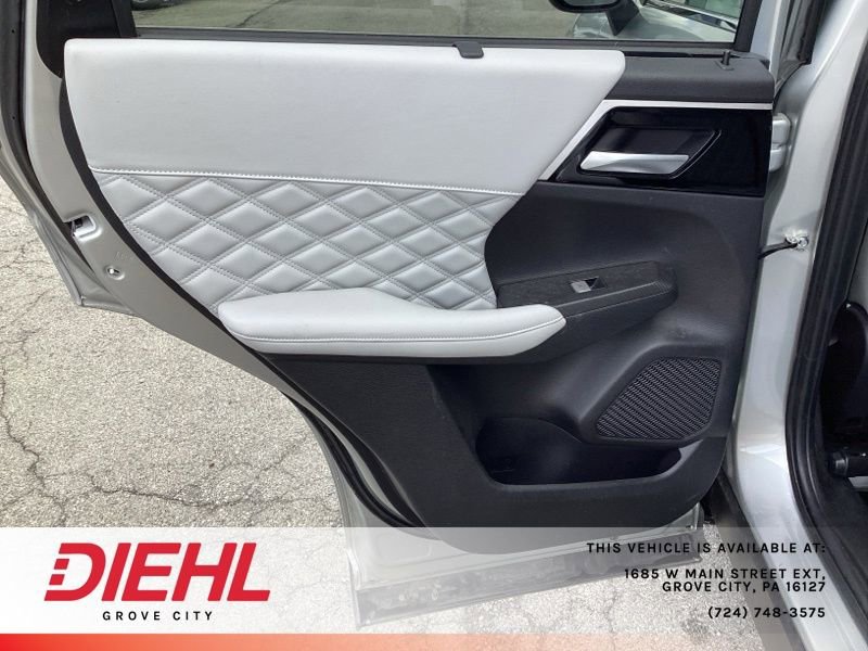 Used 2024 Mitsubishi Outlander SEL image 19