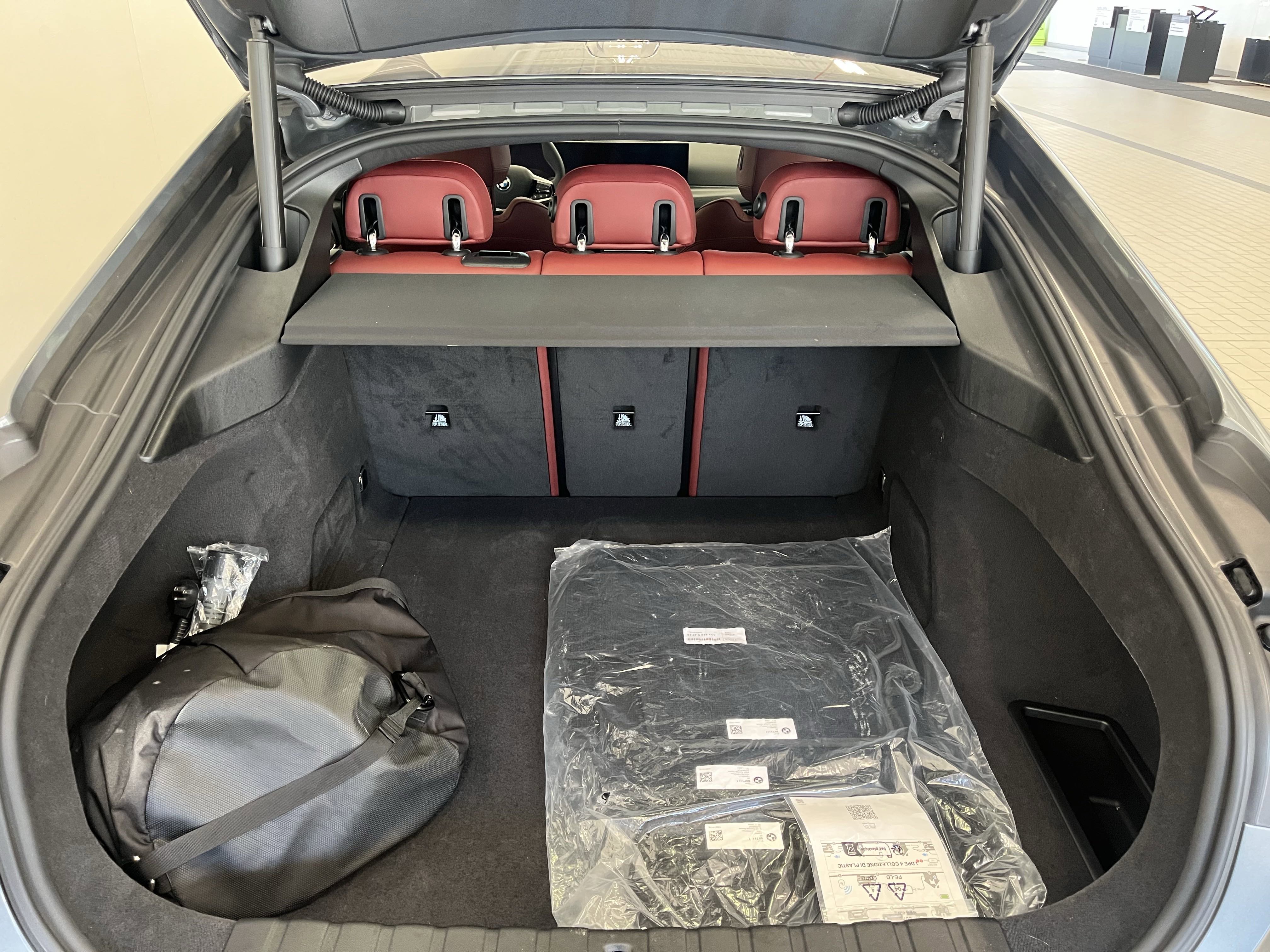 Used 2025 BMW i4 xDrive40i w/ Premium Package image 7