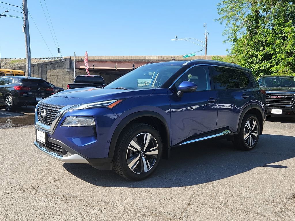Used 2023 Nissan Rogue Platinum AWD/4WD image 3