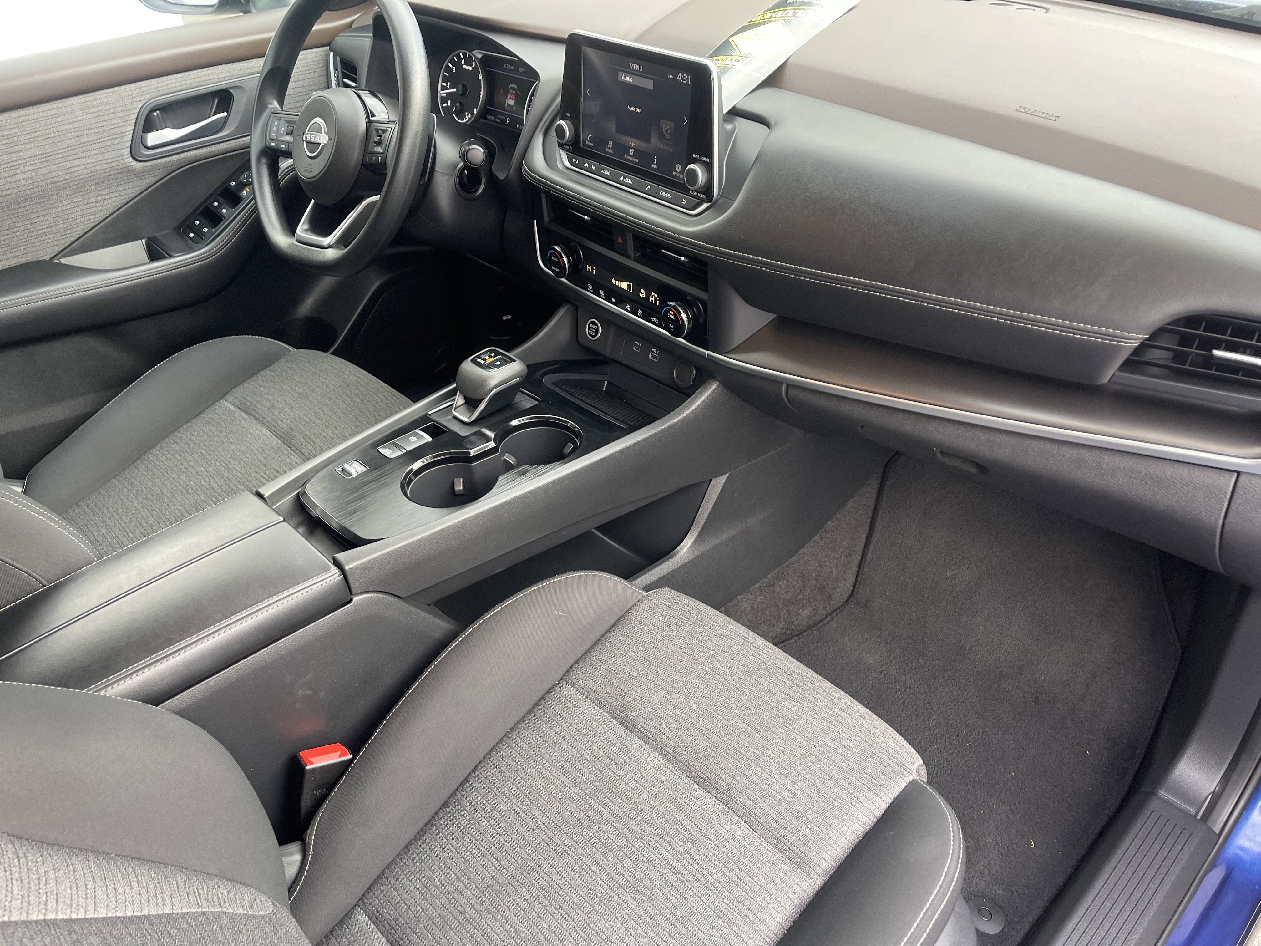 Used 2023 Nissan Rogue SV image 23