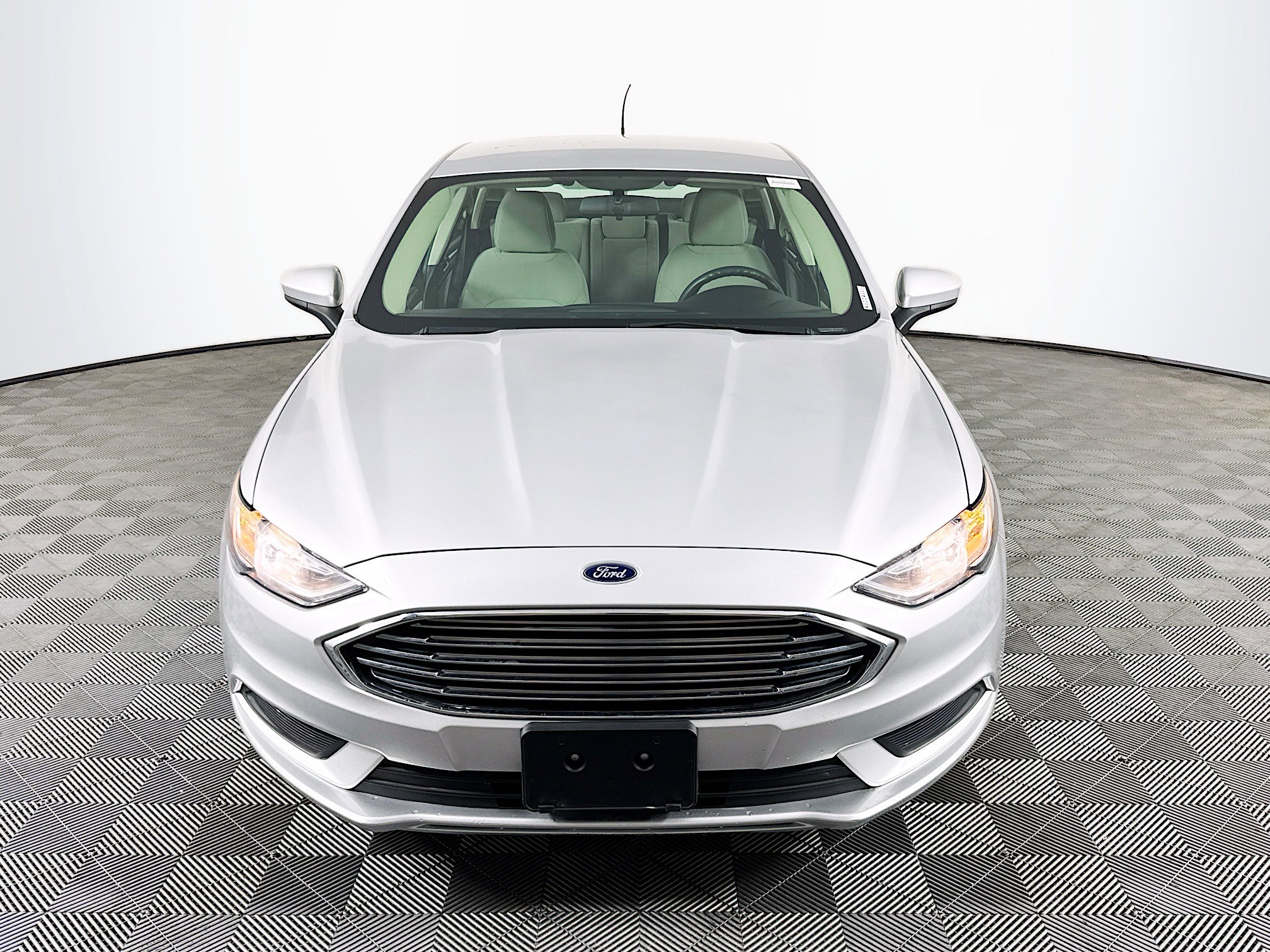 Used 2018 Ford Fusion S image 2