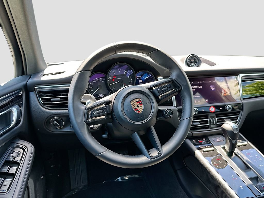 Certified 2026 Porsche Macan AWD/4WD image 25