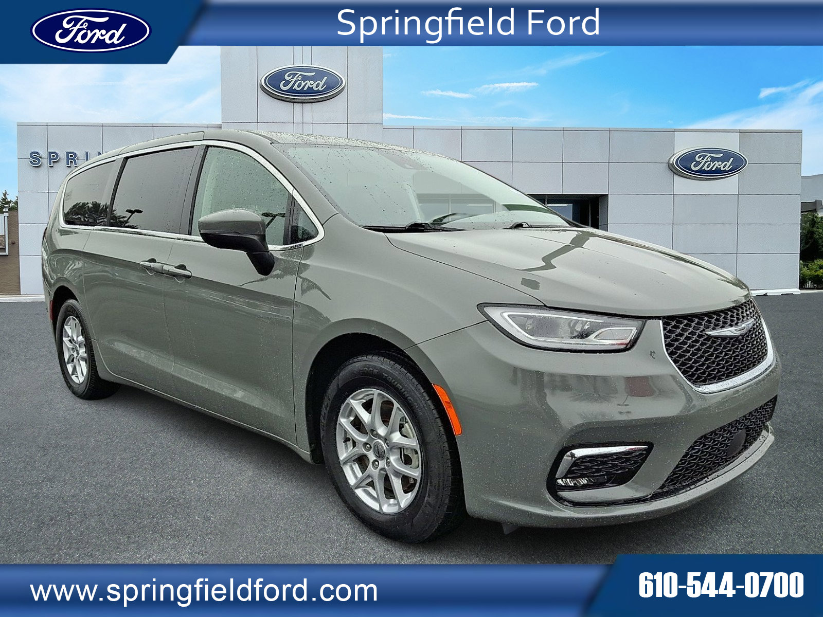 Used 2023 Chrysler Pacifica Touring-L