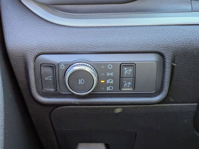 Used 2022 Ford Explorer XLT w/ Equipment Group 202A image 17