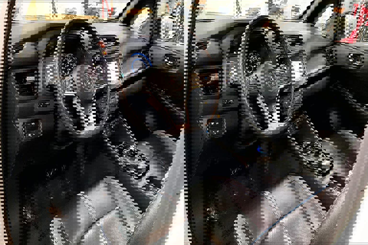 Used 2018 Nissan Leaf SL w/ SL Technology Package image 16