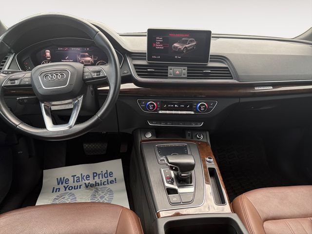 Used 2020 Audi Q5 Premium w/ Premium Plus Package AWD/4WD image 10