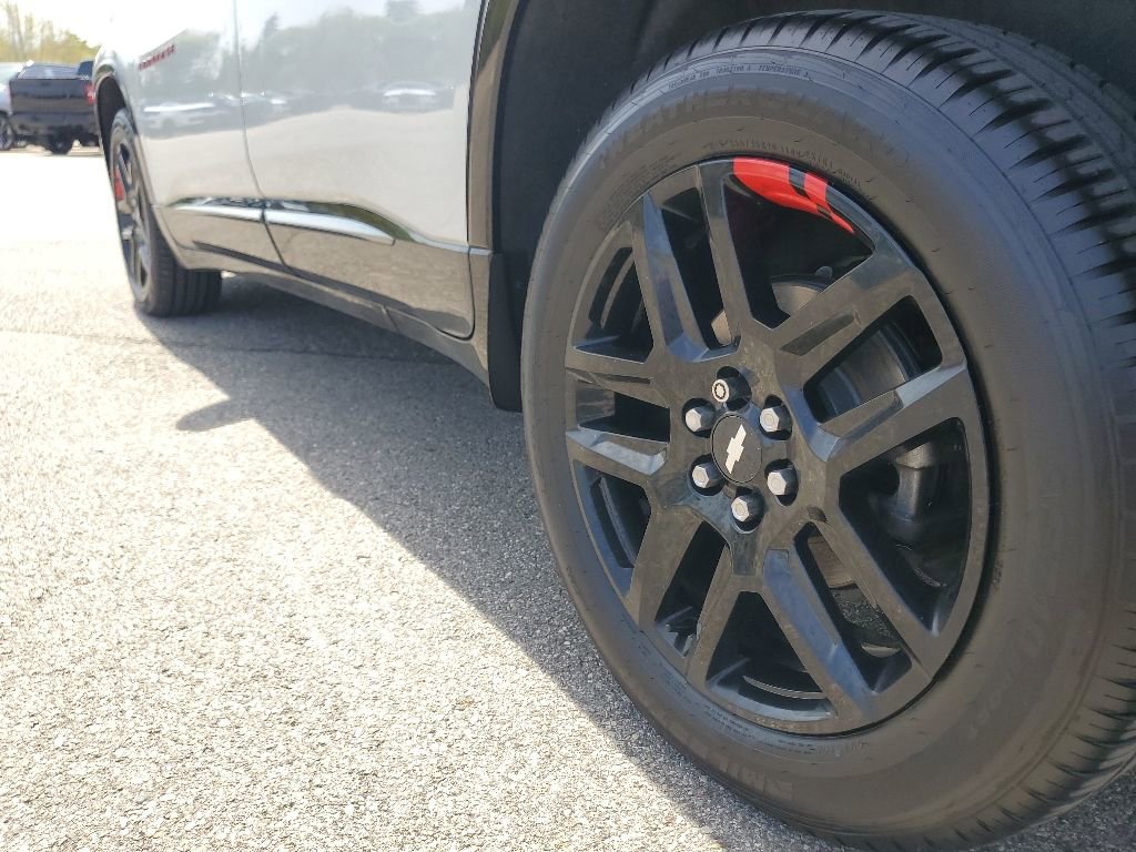 Used 2020 Chevrolet Traverse Premier w/ Redline Edition AWD/4WD image 39