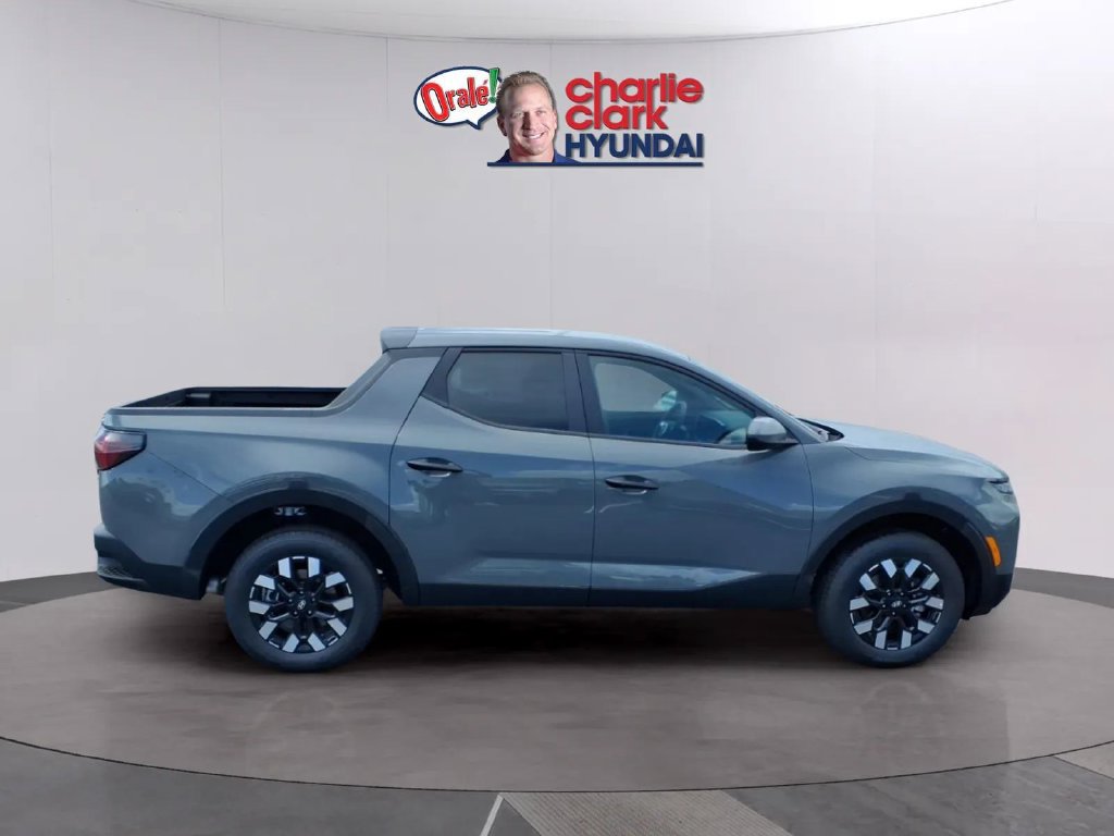 New 2027 Hyundai Santa Cruz SE FWD image 6