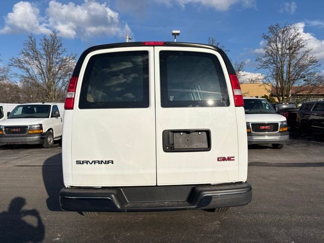 Used 2024 GMC Savana 2500 w/ Driver Convenience Package image 4