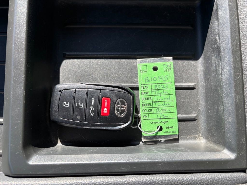 Used 2023 Toyota Tundra Limited AWD/4WD image 27