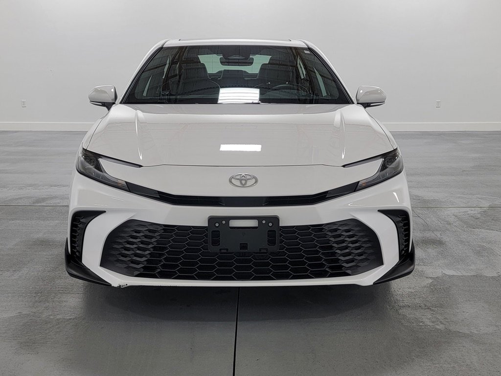 Used 2026 Toyota Camry SE w/ Convenience Package FWD image 3