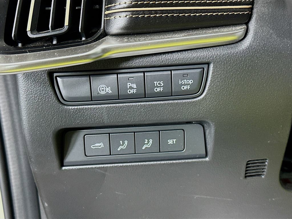 Certified 2025 MAZDA CX-70 3.3 Turbo S w/ Premium Package image 10