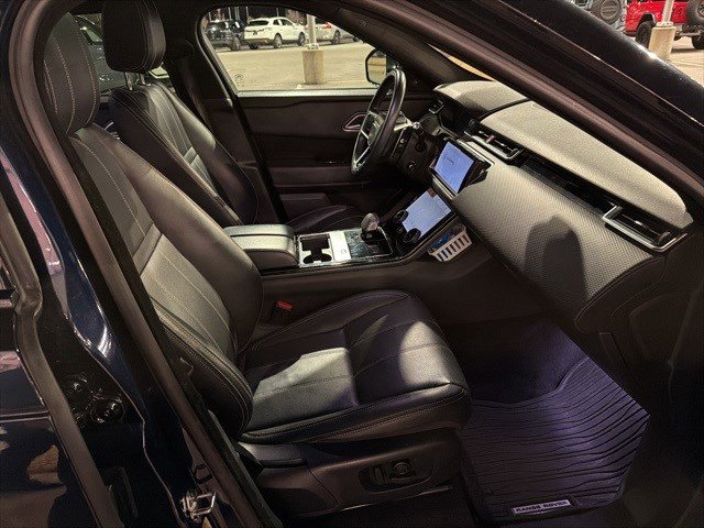 Used 2021 Land Rover Range Rover Velar R-Dynamic S image 18
