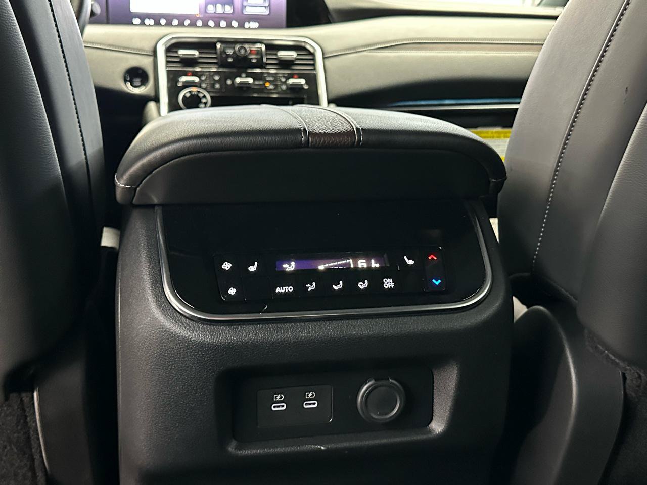 Used 2025 Nissan Armada Platinum w/ Convenience Package RWD image 22