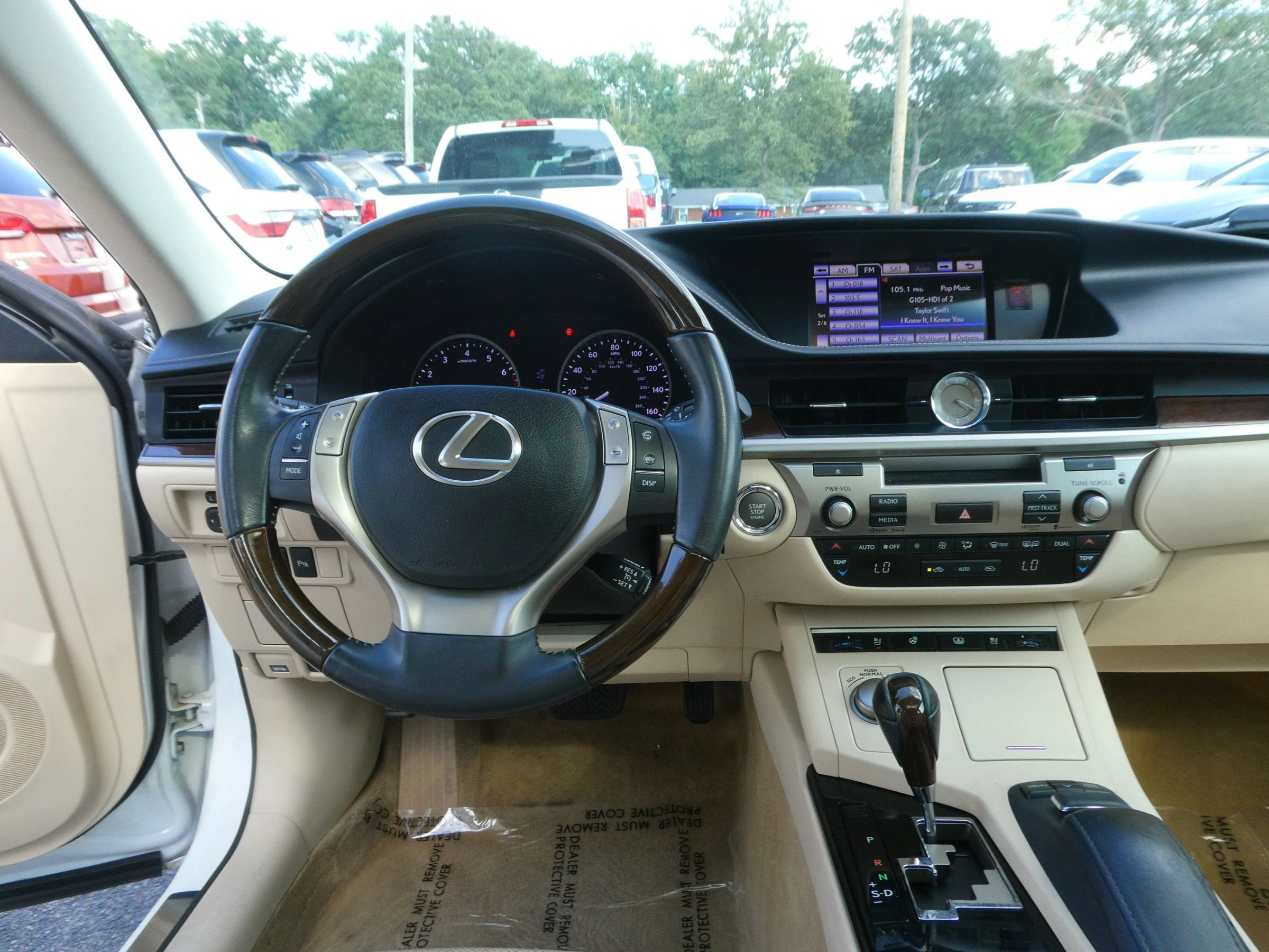 Used 2014 Lexus ES 350 w/ Luxury Package FWD image 15