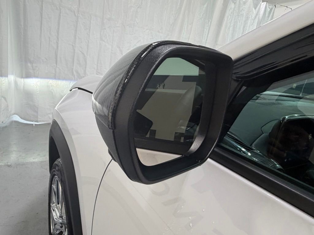 Used 2026 Chevrolet Equinox LT w/ Safety and Technology Package FWD image 12