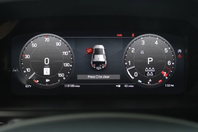 Used 2025 Land Rover Defender 110 X-Dynamic SE image 16