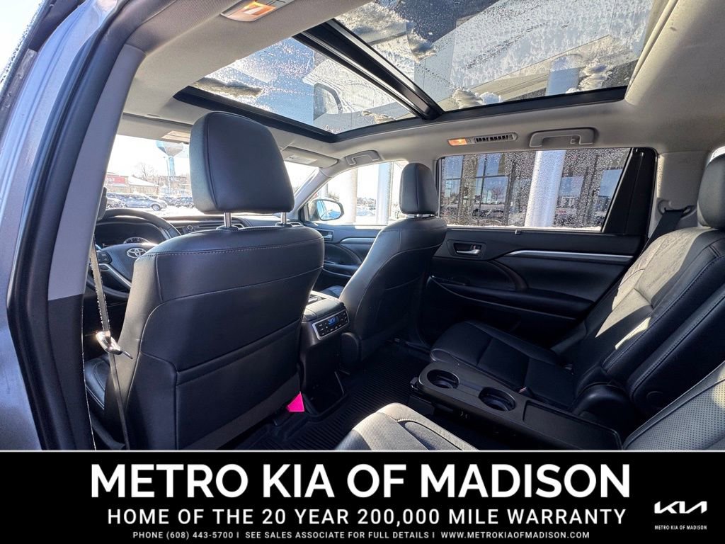 Used 2019 Toyota Highlander Limited Platinum image 22