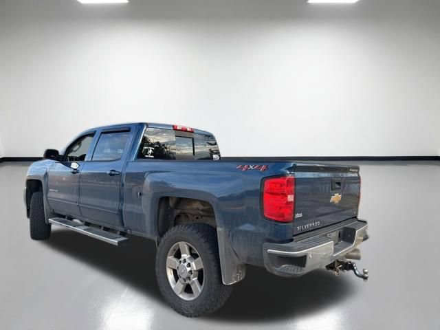Used 2018 Chevrolet Silverado 2500 LT w/ LT Convenience Package image 4