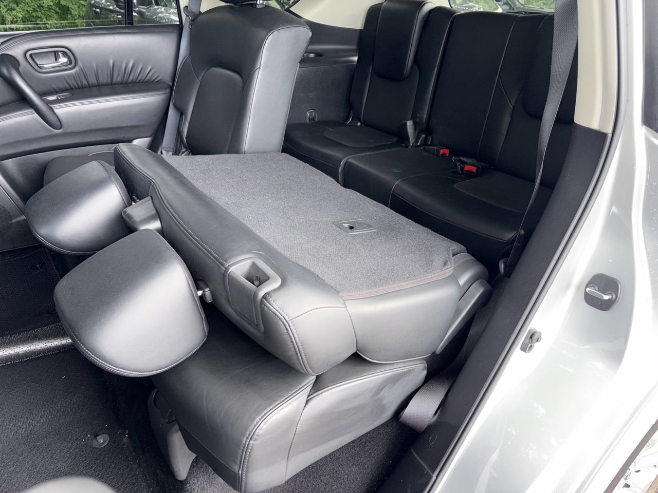 Used 2024 Nissan Armada SV AWD/4WD image 32