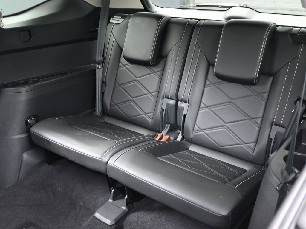 Used 2024 Volkswagen Atlas SE image 32