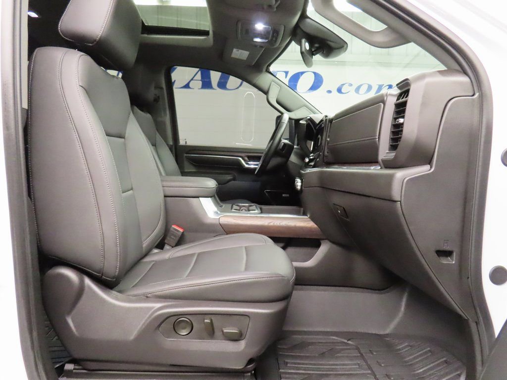 Used 2024 GMC Sierra 2500 SLT w/ SLT Premium Package image 33