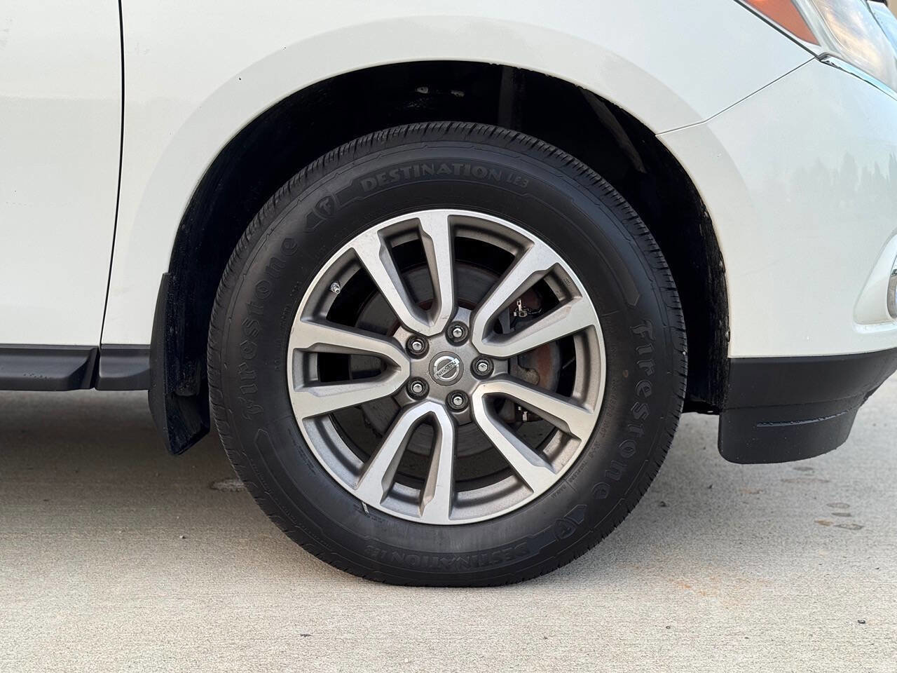 Used 2014 Nissan Pathfinder SV image 28