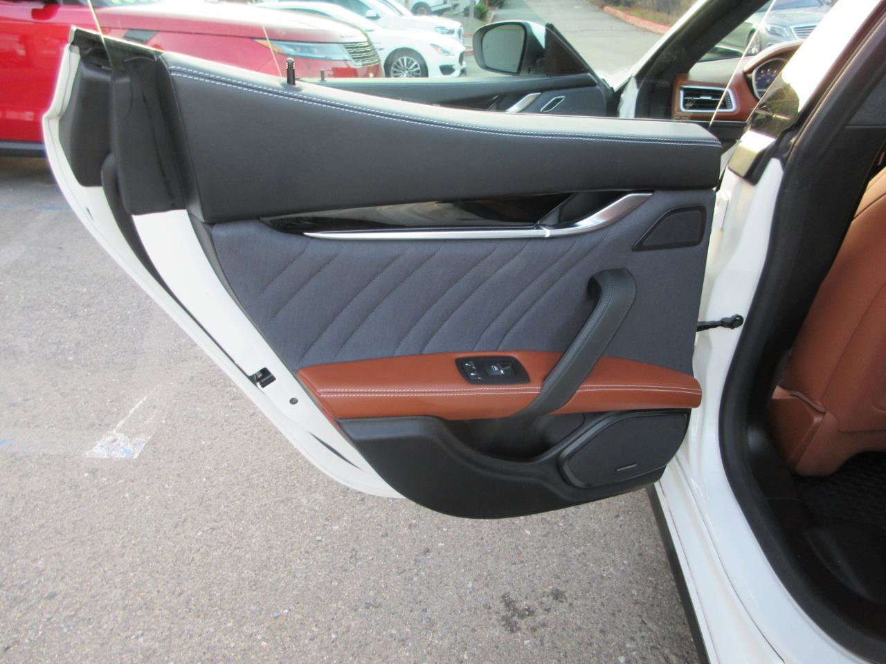 Used 2017 Maserati Ghibli S Q4 image 38