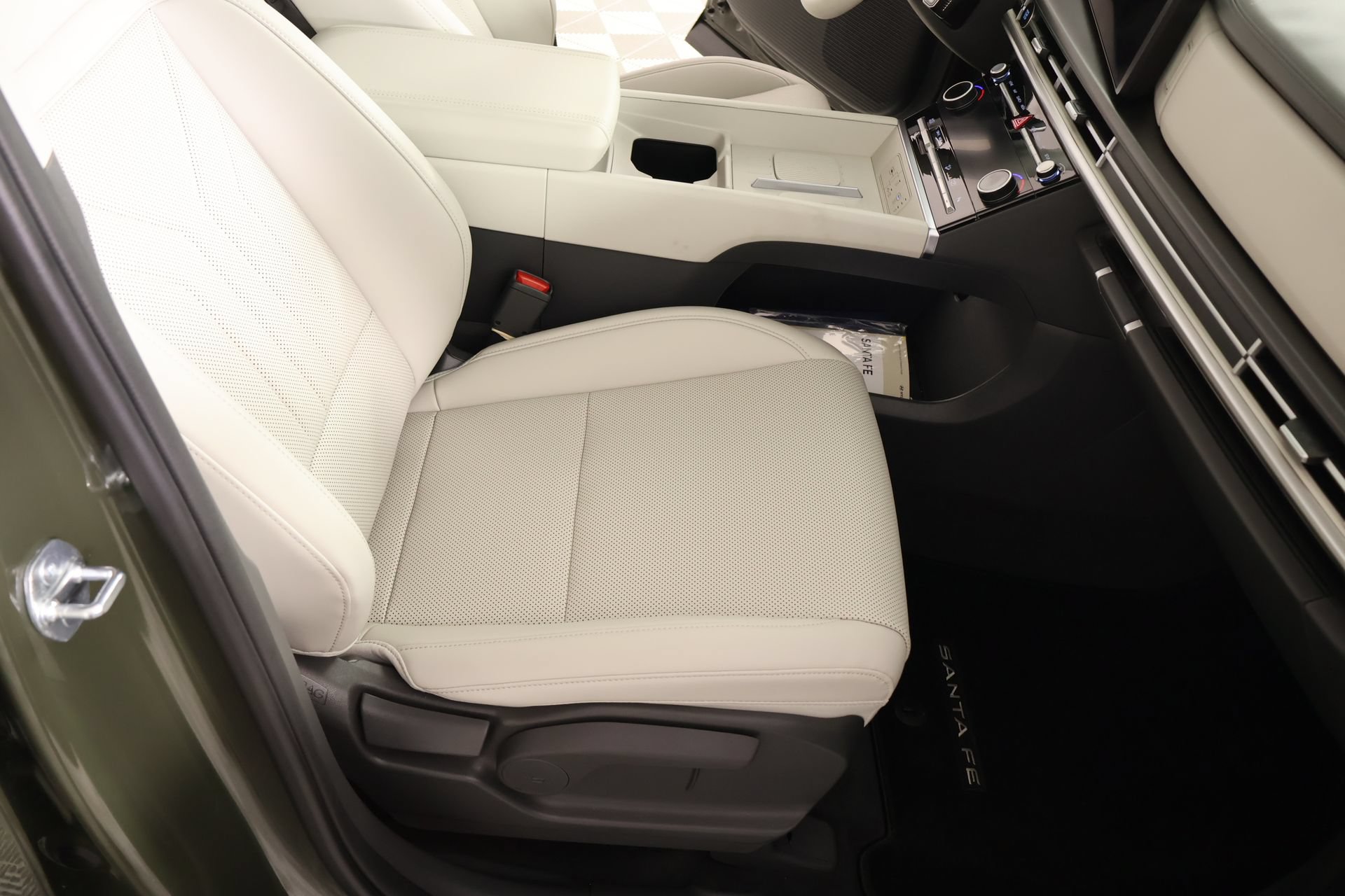 Used 2026 Hyundai Santa Fe SEL FWD image 13