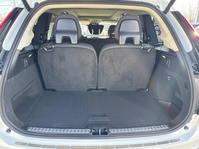 New 2026 Volvo XC90 B5 Plus w/ Protection Package Premier AWD/4WD image 11