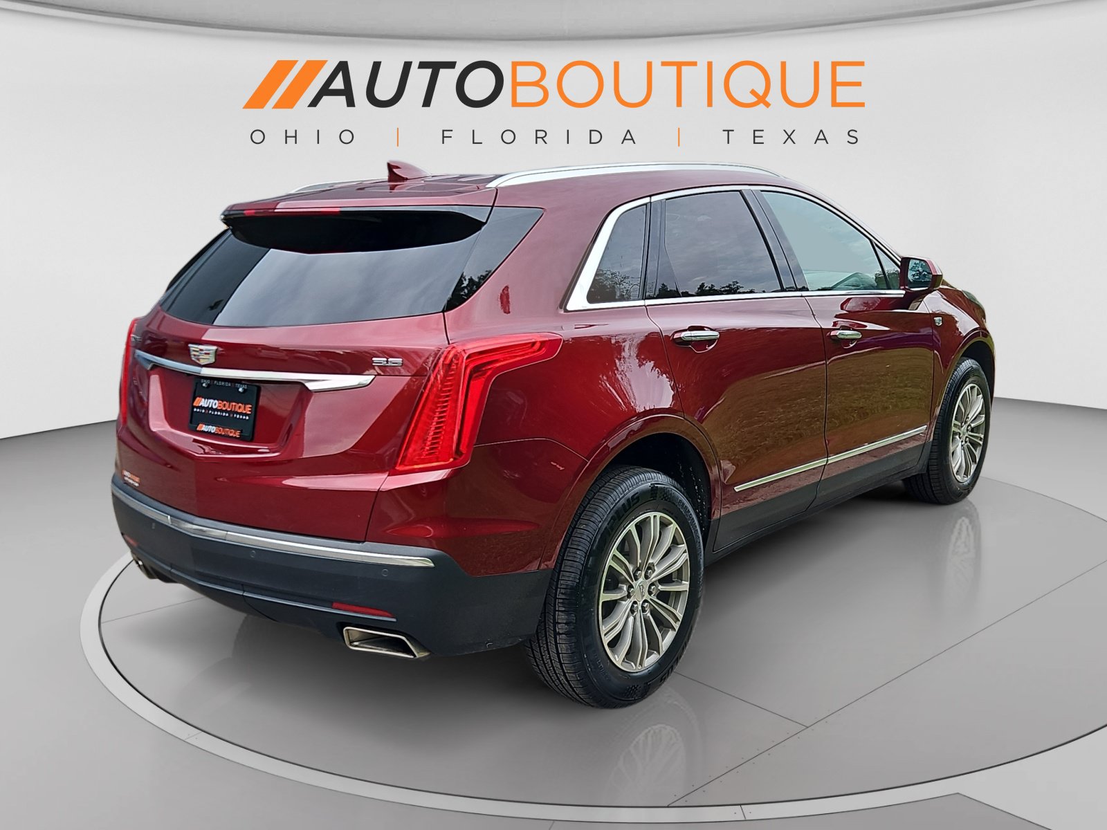 Used 2017 Cadillac XT5 Luxury w/ Driver Awareness Package FWD image 5