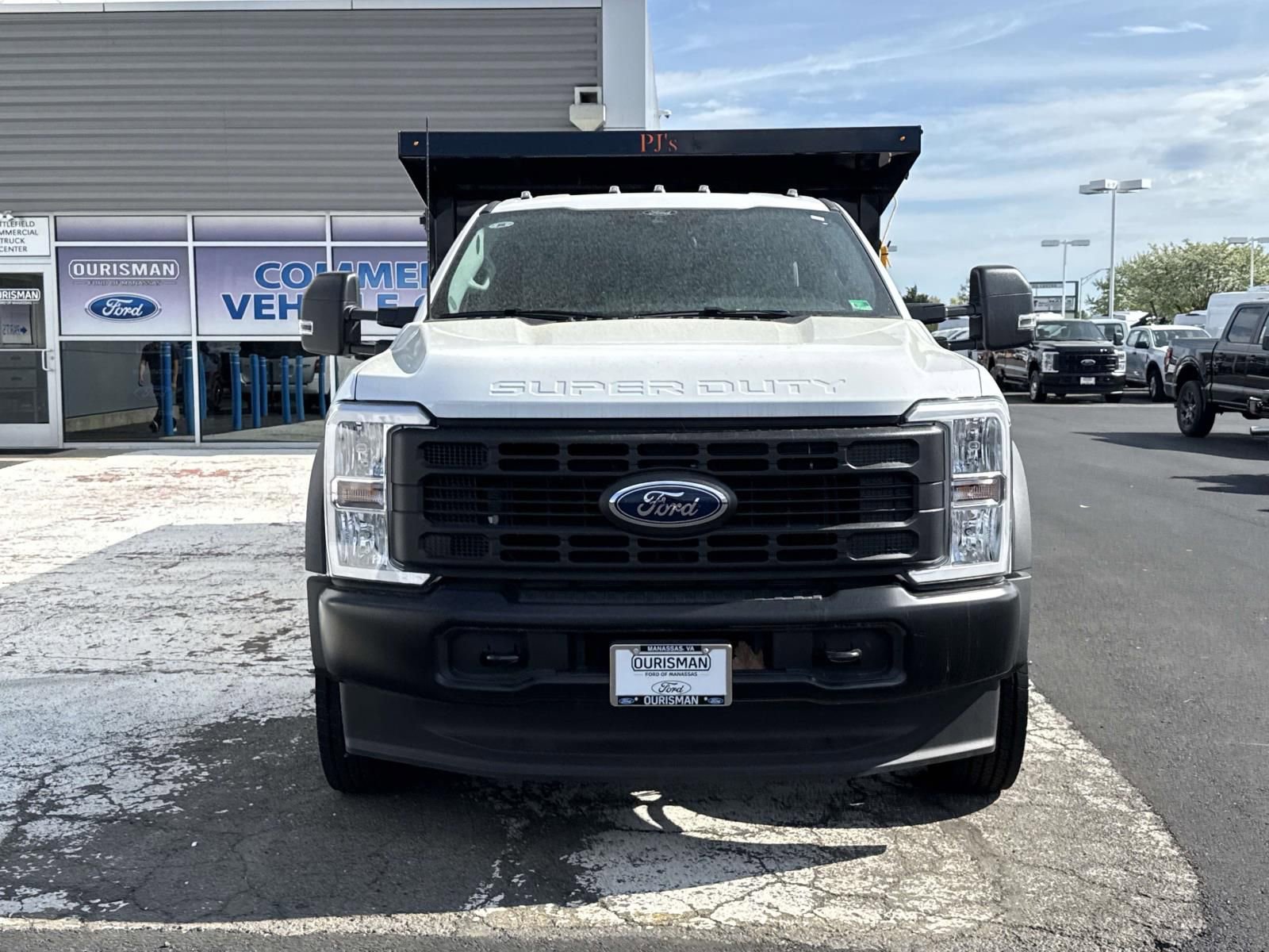 New 2025 Ford F550 4x4 Crew Cab image 8
