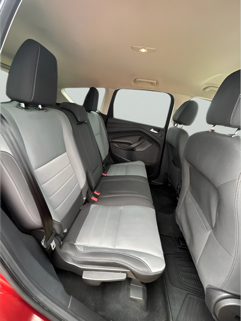 Used 2016 Ford Escape SE w/ Equipment Group 201A AWD/4WD image 14