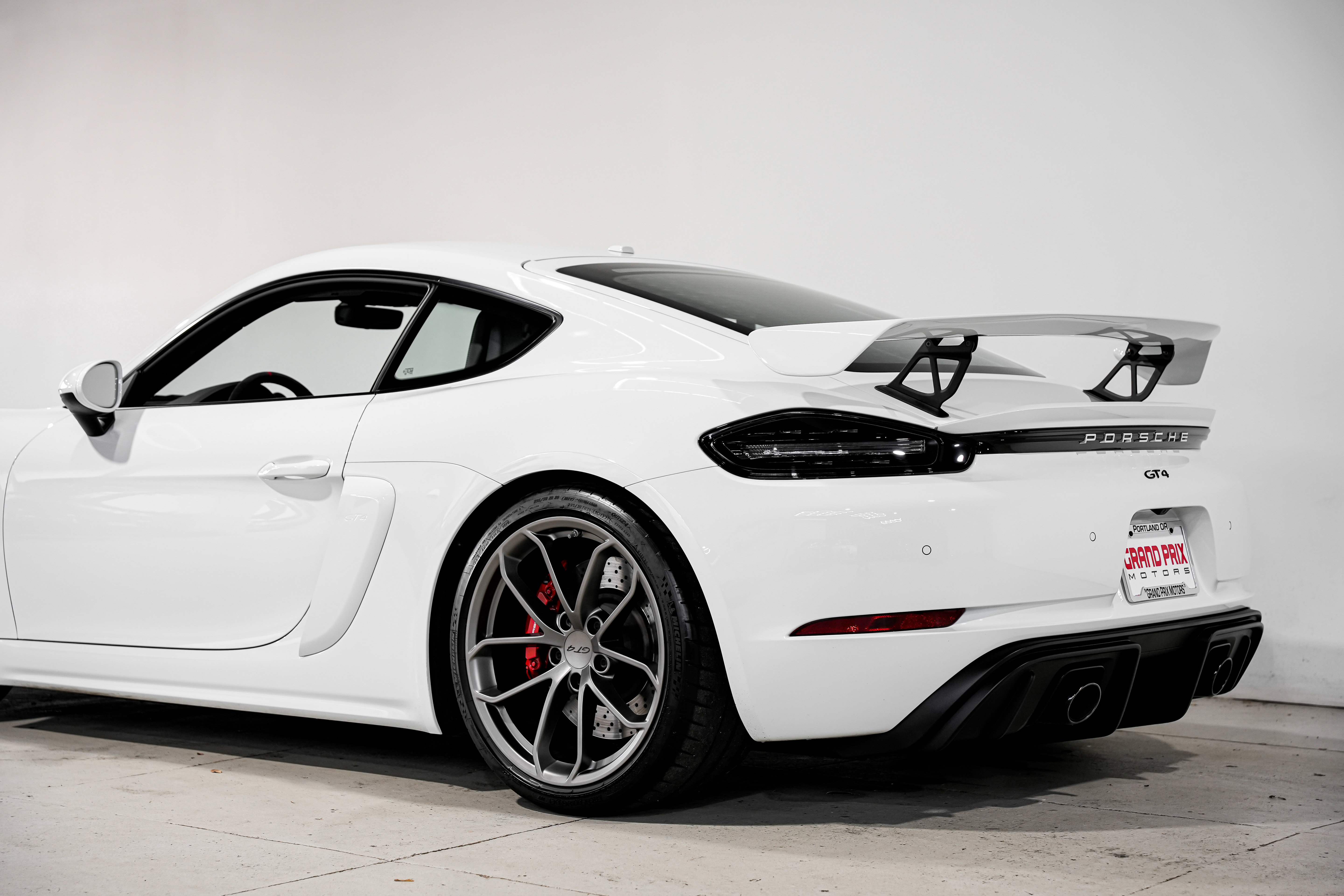 Used 2020 Porsche 718 Cayman GT4 image 33