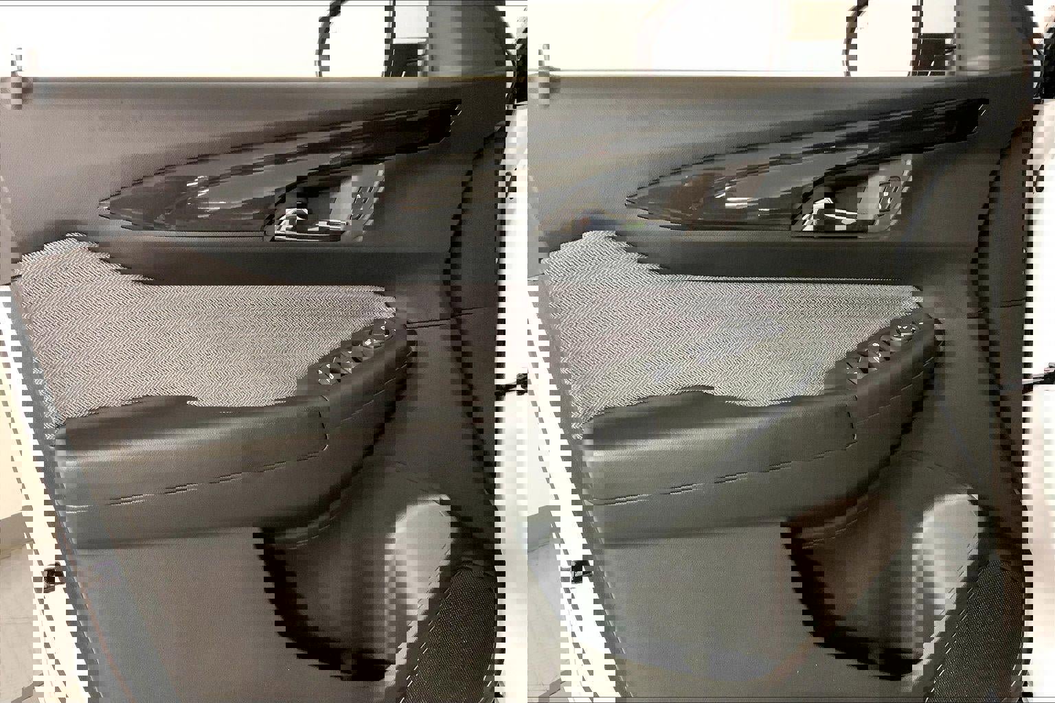 Used 2026 Chevrolet TrailBlazer LT w/ Driver Confidence Package image 24