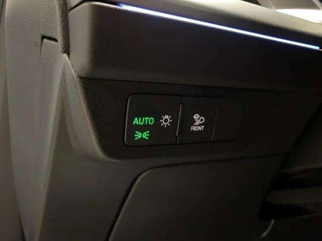 Used 2024 Audi Q4 e-tron Prestige image 35