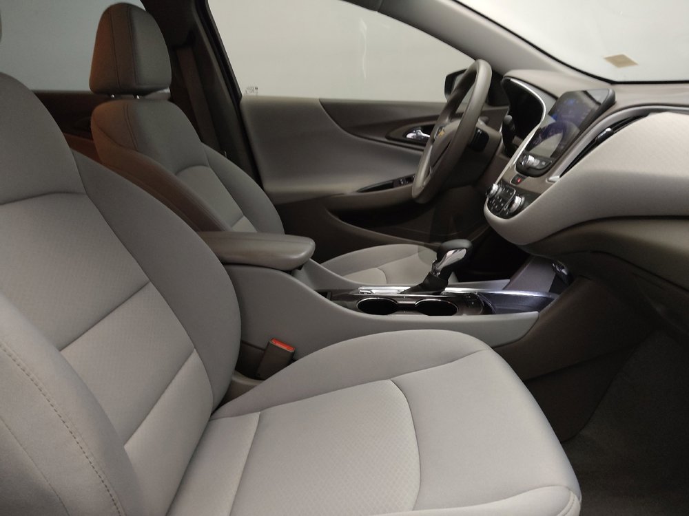 Used 2022 Chevrolet Malibu LT image 19