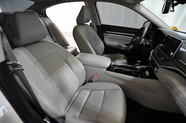Used 2021 Nissan Altima 2.5 Platinum image 25