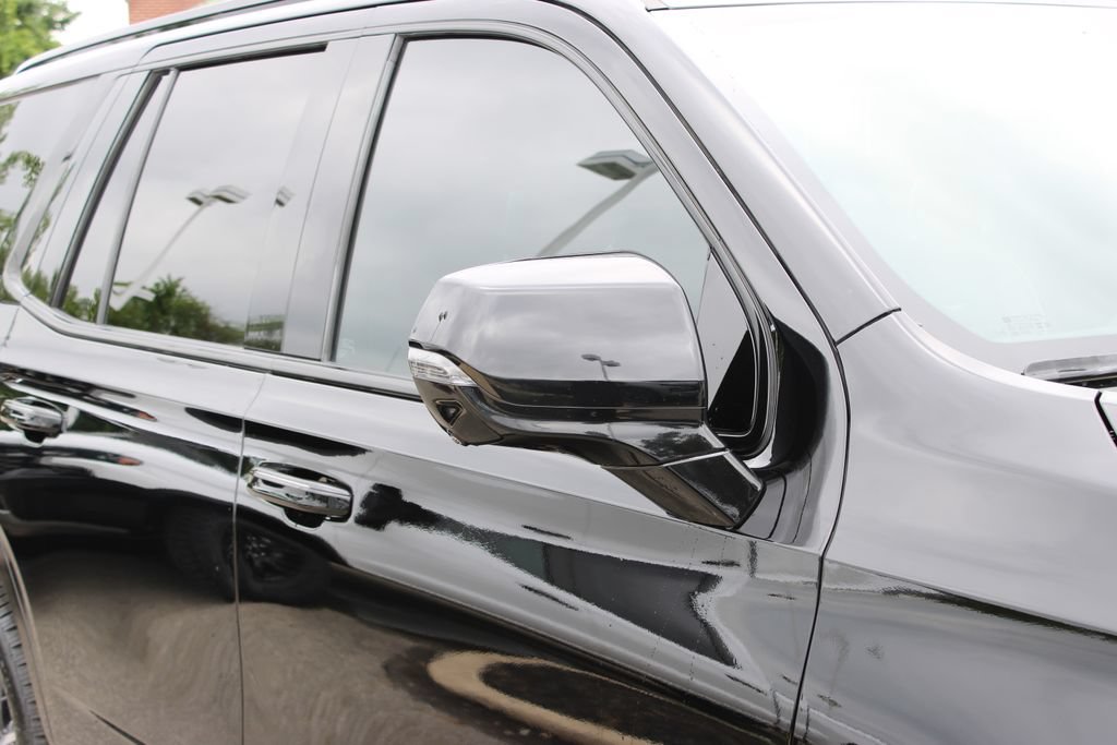 Certified 2022 Cadillac Escalade Sport Platinum AWD/4WD image 2