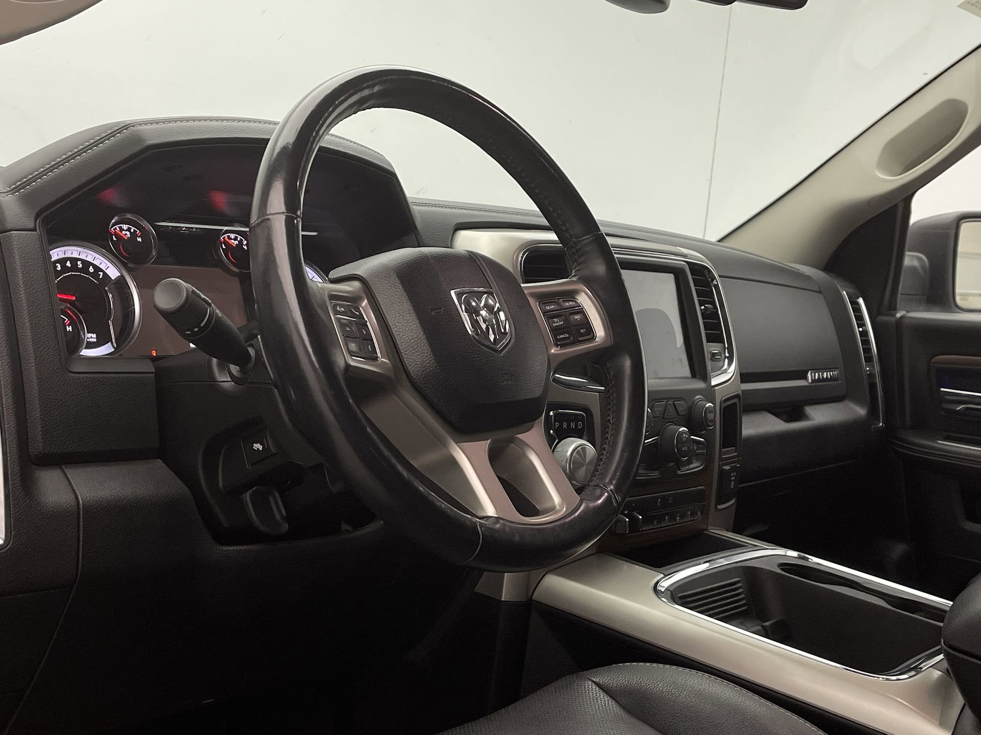 Used 2018 RAM 1500 Laramie AWD/4WD image 7