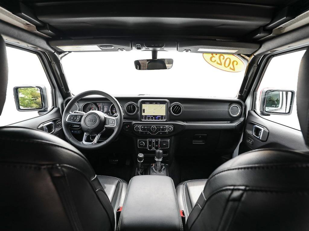 Used 2023 Jeep Wrangler Unlimited Sahara w/ Cold Weather Group AWD/4WD image 25