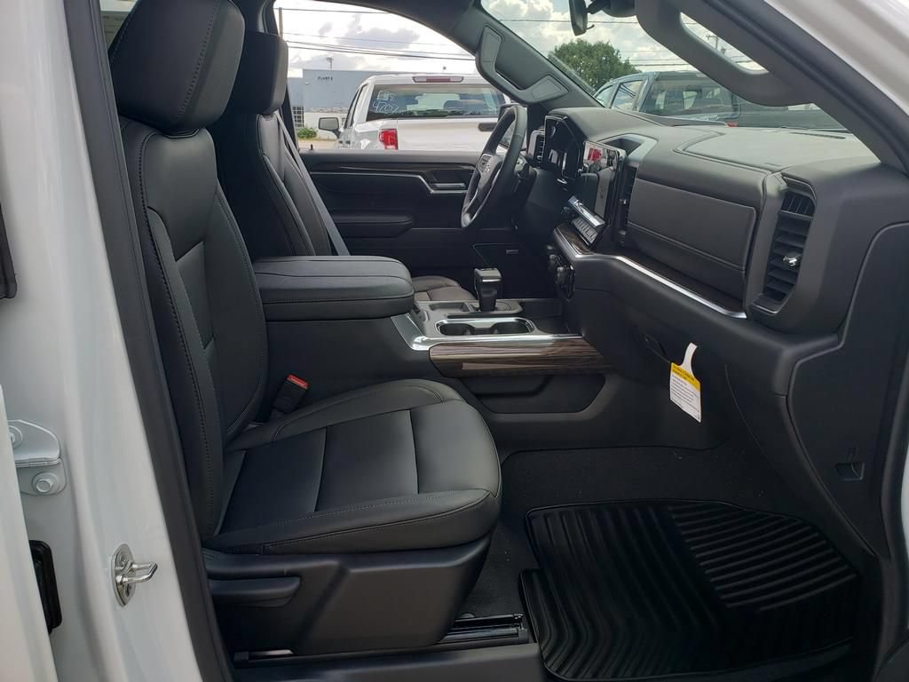 New 2026 Chevrolet Silverado 1500 RST w/ Convenience Package II AWD/4WD image 22