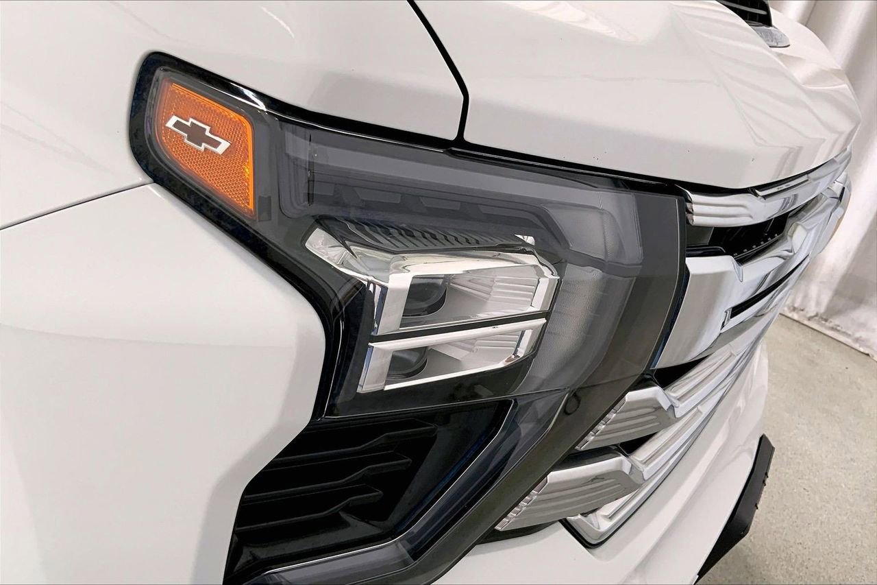 Used 2024 Chevrolet Silverado 2500 High Country w/ High Country Premium Package image 28